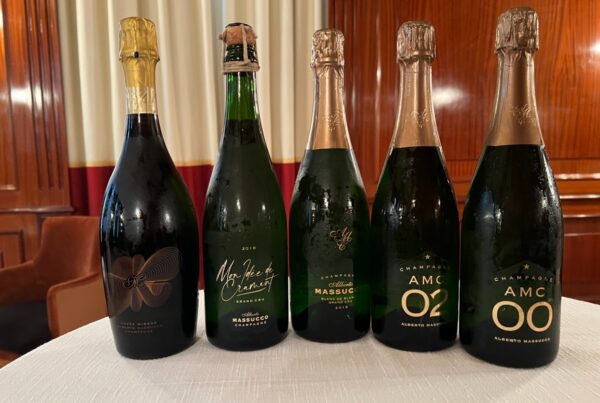 Alberto Massucco Champagne: l'esordio della collezione a Milano