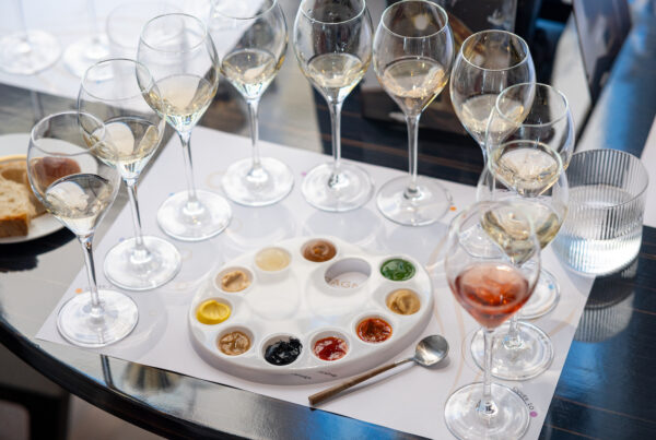 Champagne e Natale: cinque abbinamenti e regole essenziali per un brindisi perfetto