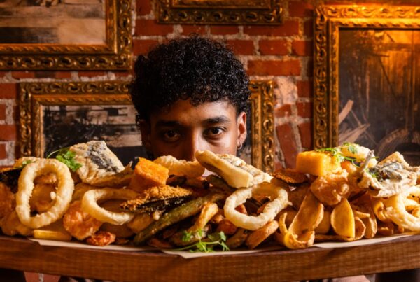 C’era una volta la chiatta a Milano sul naviglio Grande. Ri-approda oggi con qualità e gusto