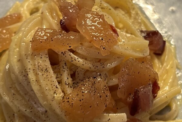 Spaghetti alla salsa d’uovo con jamon serrano pata negra