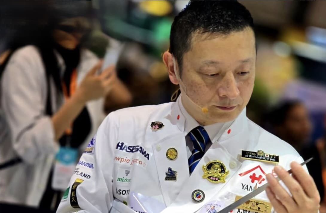 Il celebre Sushi Master giapponese Yamazaki Gentaro, docente principale dell'esclusivo corso professionale a Milano