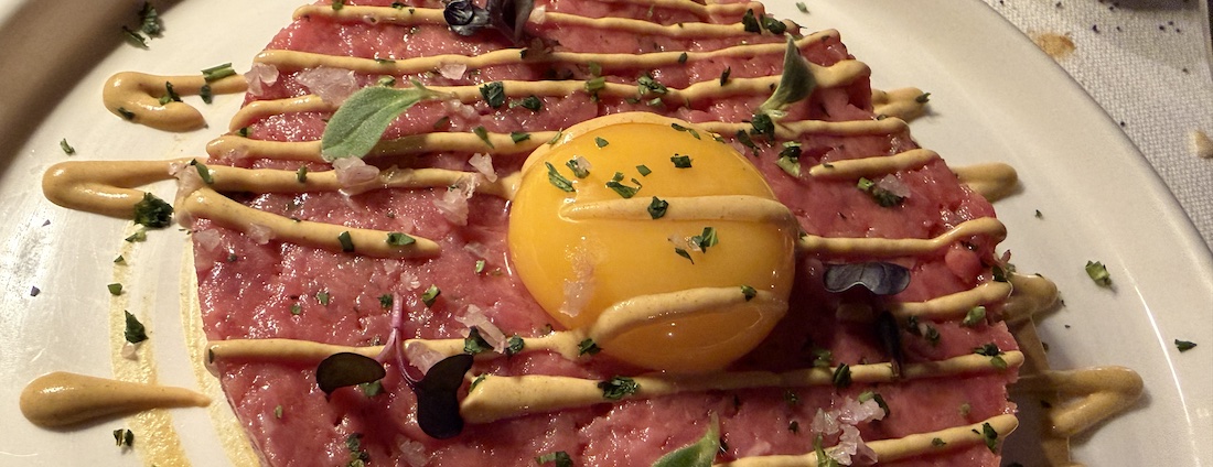 la tartare con il tuorlo