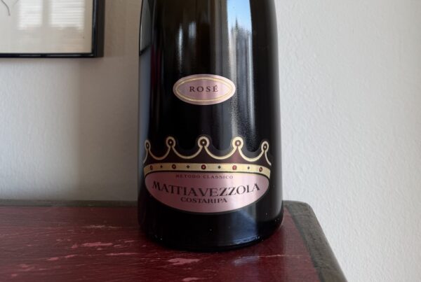 Mattia Vezzola Rosé, il Metodo Classico Costaripa