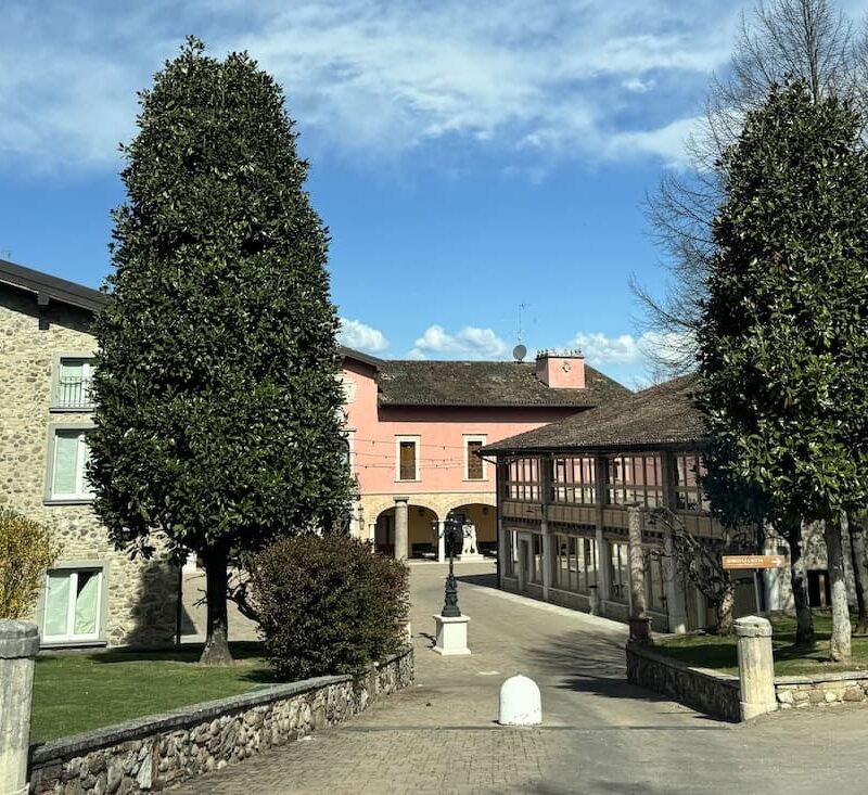 La struttura della cantina Borgo La Caccia